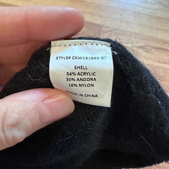 Code x Mode, Angora blend cropped tank top in Black - Picture 6 of 6